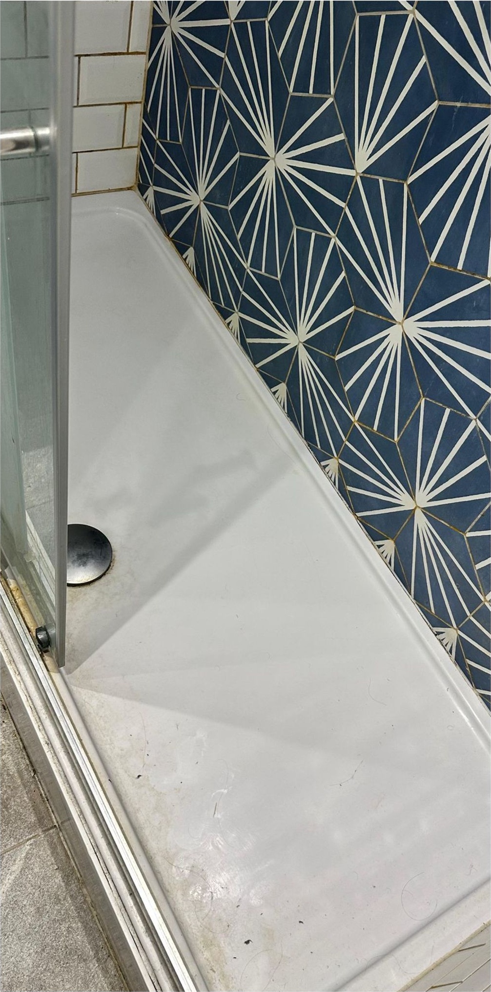 Shower Tray Deep Clean & Sanitization before